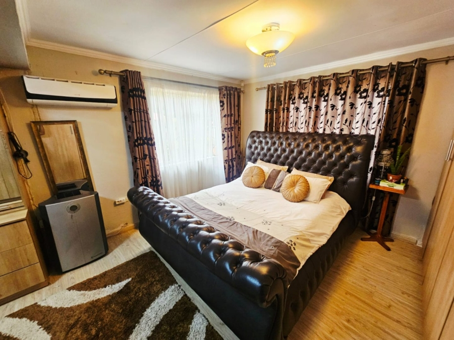 4 Bedroom Property for Sale in Heuweloord Gauteng
