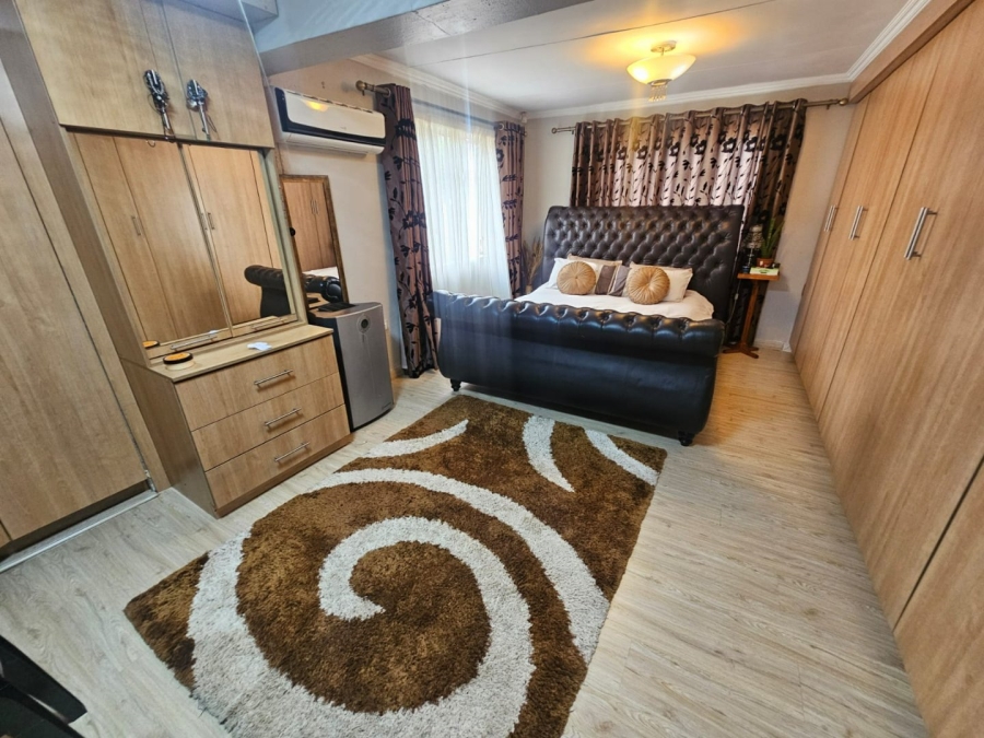 4 Bedroom Property for Sale in Heuweloord Gauteng