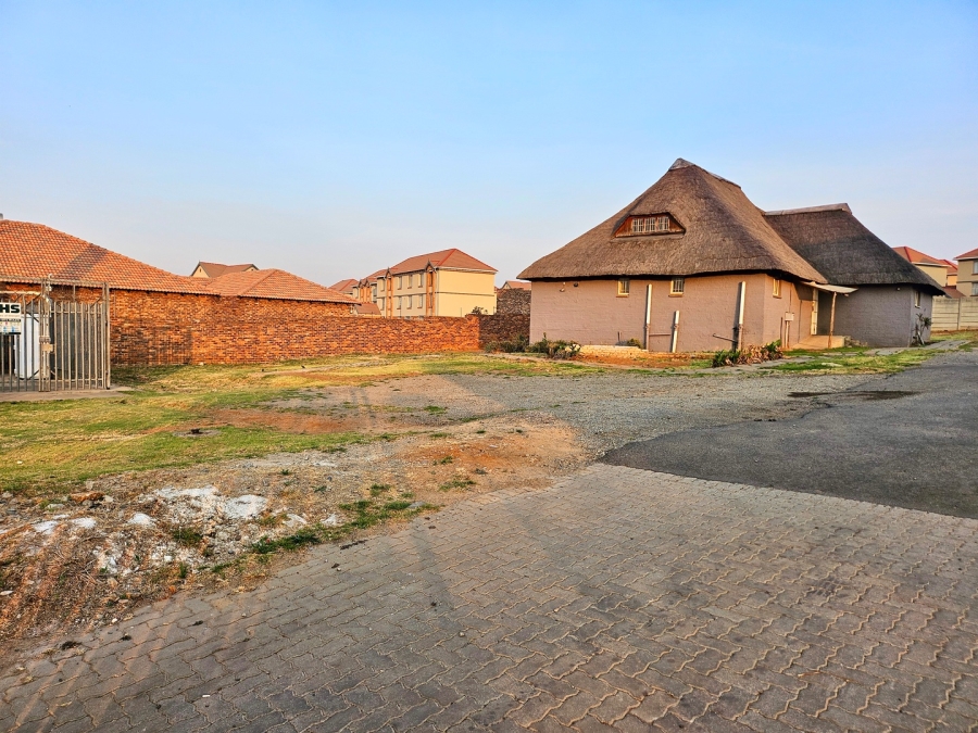 To Let 4 Bedroom Property for Rent in Terenure Gauteng