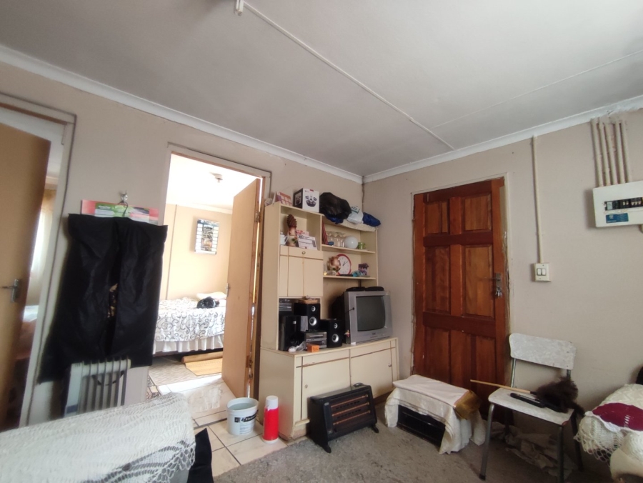 2 Bedroom Property for Sale in Etwatwa Gauteng