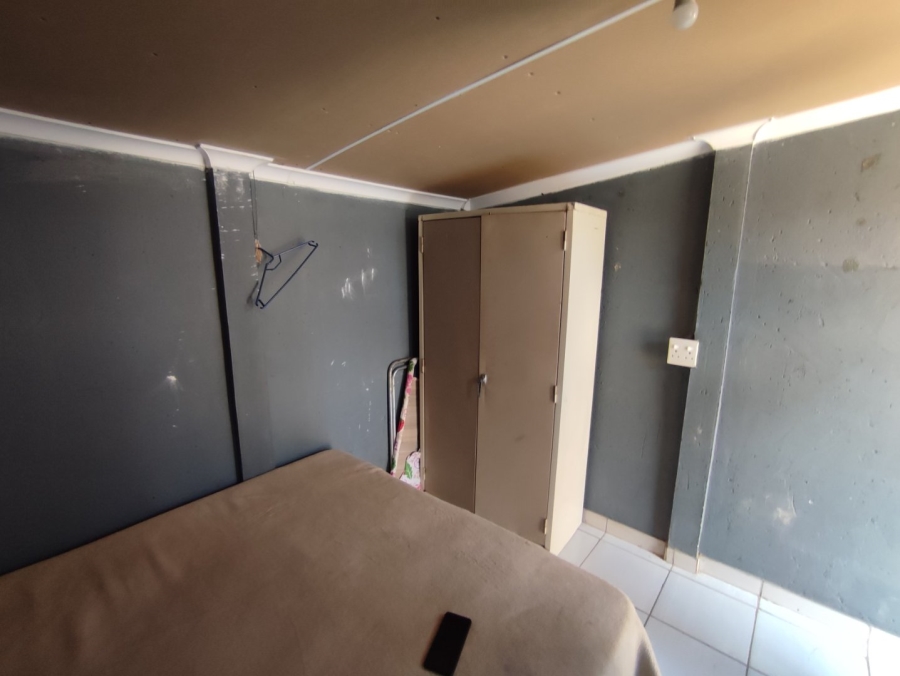 2 Bedroom Property for Sale in Daveyton Gauteng