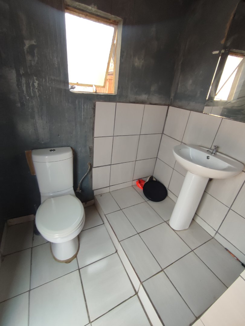 2 Bedroom Property for Sale in Daveyton Gauteng
