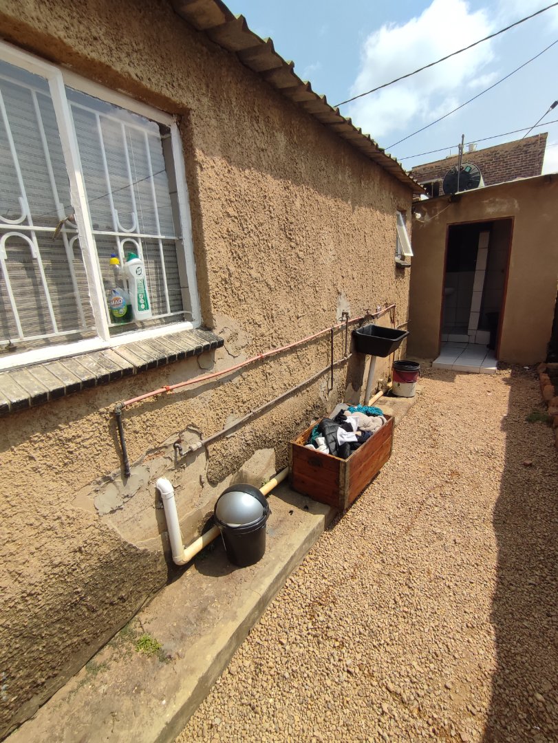 2 Bedroom Property for Sale in Daveyton Gauteng