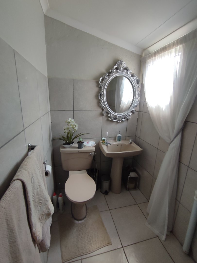 2 Bedroom Property for Sale in Daveyton Gauteng