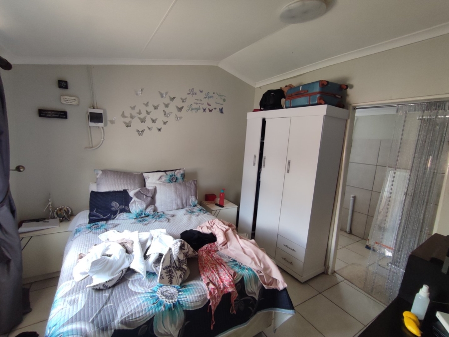 2 Bedroom Property for Sale in Daveyton Gauteng