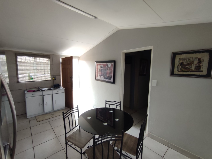 2 Bedroom Property for Sale in Daveyton Gauteng