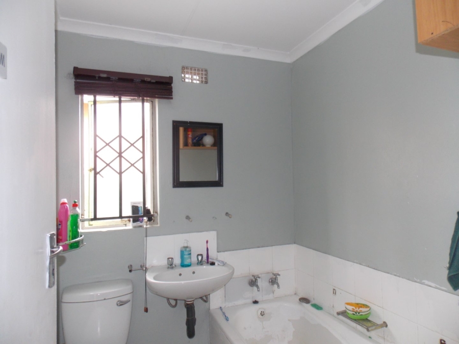 3 Bedroom Property for Sale in Windmill Park Gauteng