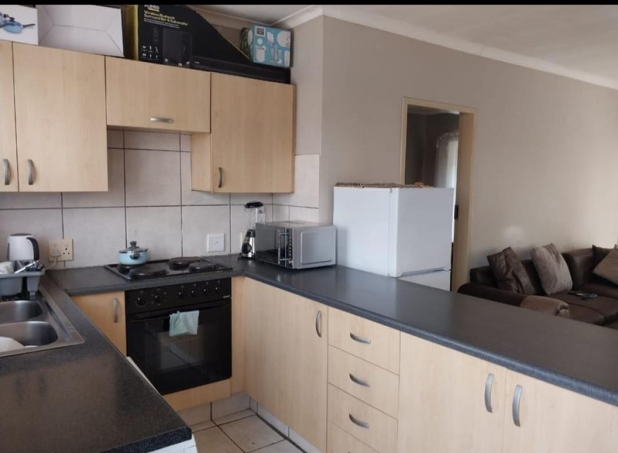 1 Bedroom Property for Sale in Newmark Estate Gauteng
