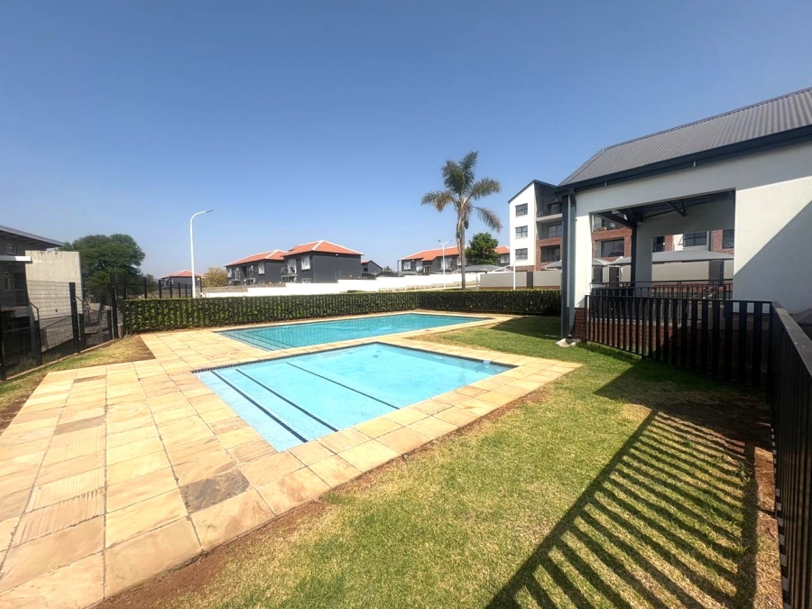 To Let 1 Bedroom Property for Rent in North Riding Gauteng
