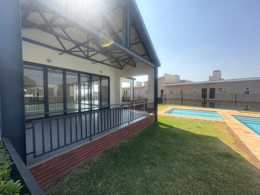 To Let 1 Bedroom Property for Rent in North Riding Gauteng