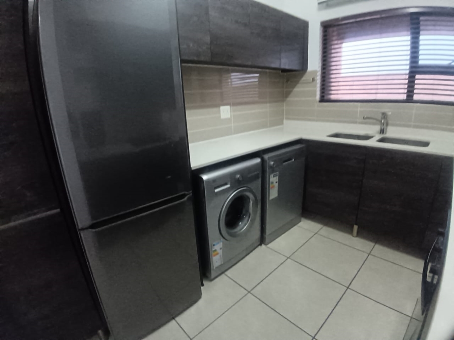To Let 3 Bedroom Property for Rent in Olivedale Gauteng
