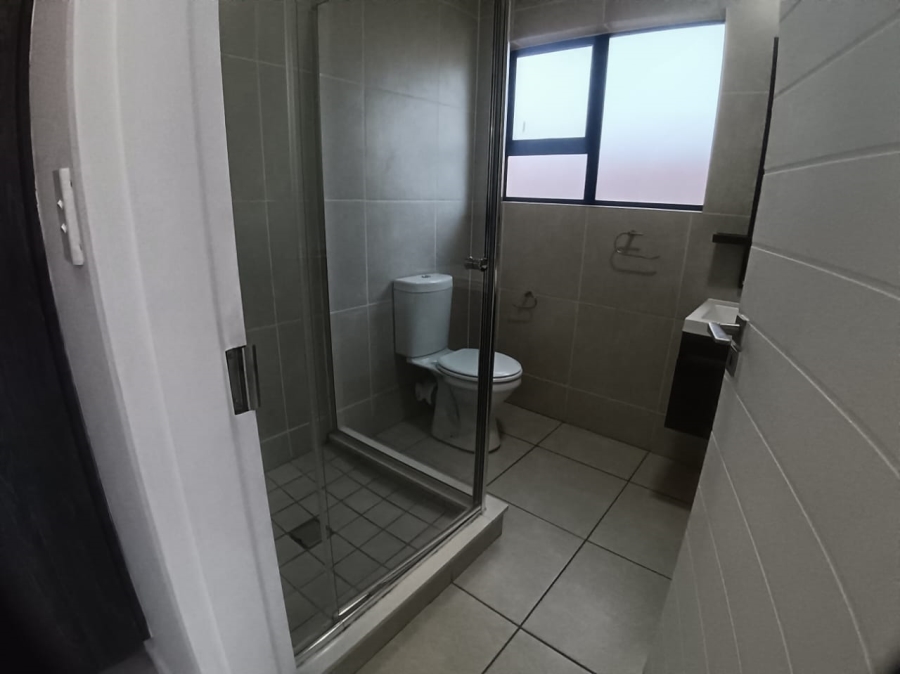 To Let 3 Bedroom Property for Rent in Olivedale Gauteng