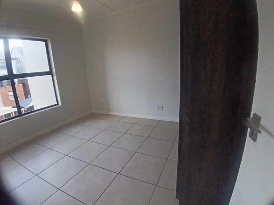 To Let 3 Bedroom Property for Rent in Olivedale Gauteng