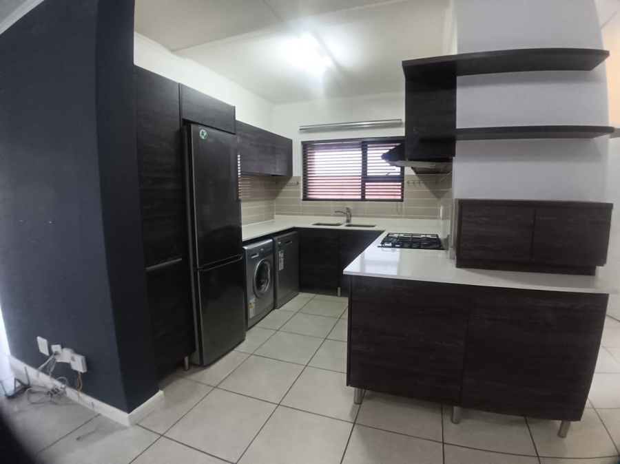 To Let 3 Bedroom Property for Rent in Olivedale Gauteng