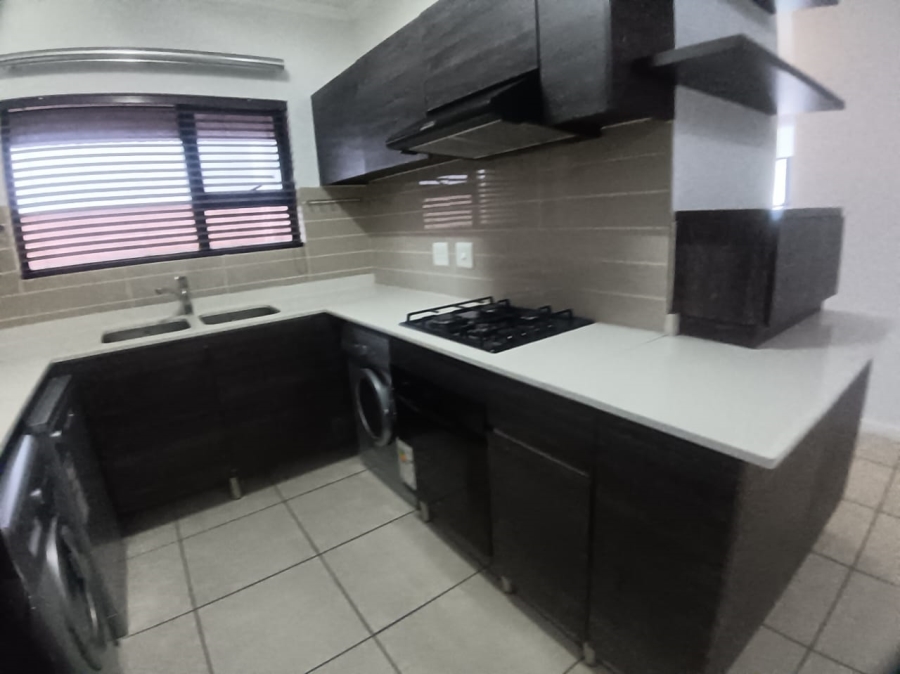 To Let 3 Bedroom Property for Rent in Olivedale Gauteng