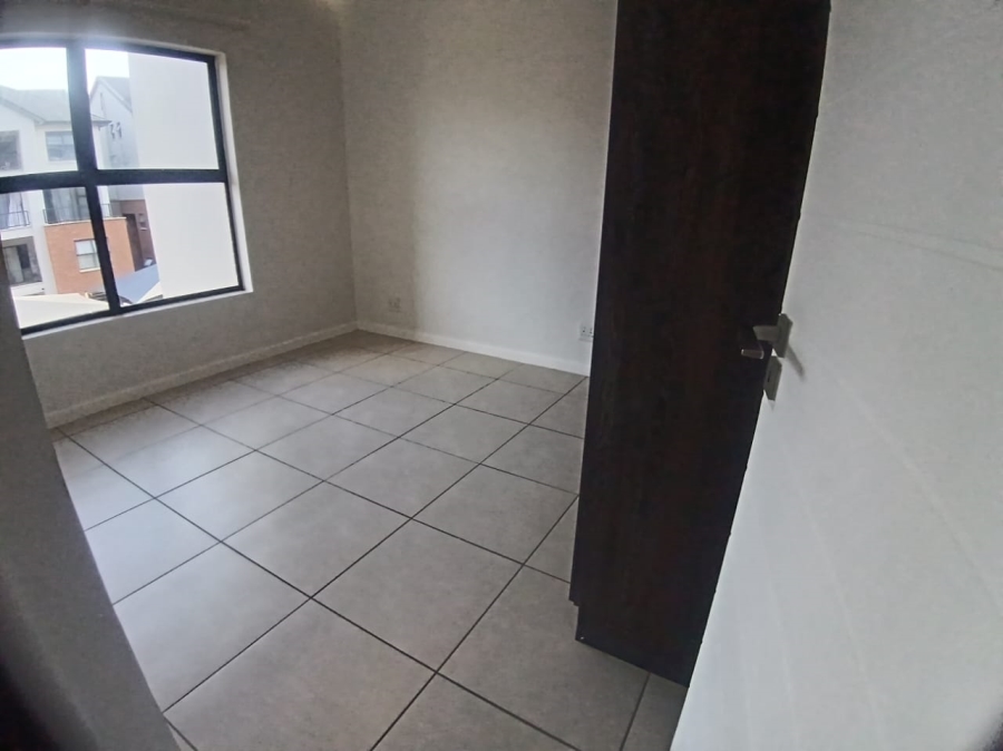 To Let 3 Bedroom Property for Rent in Olivedale Gauteng