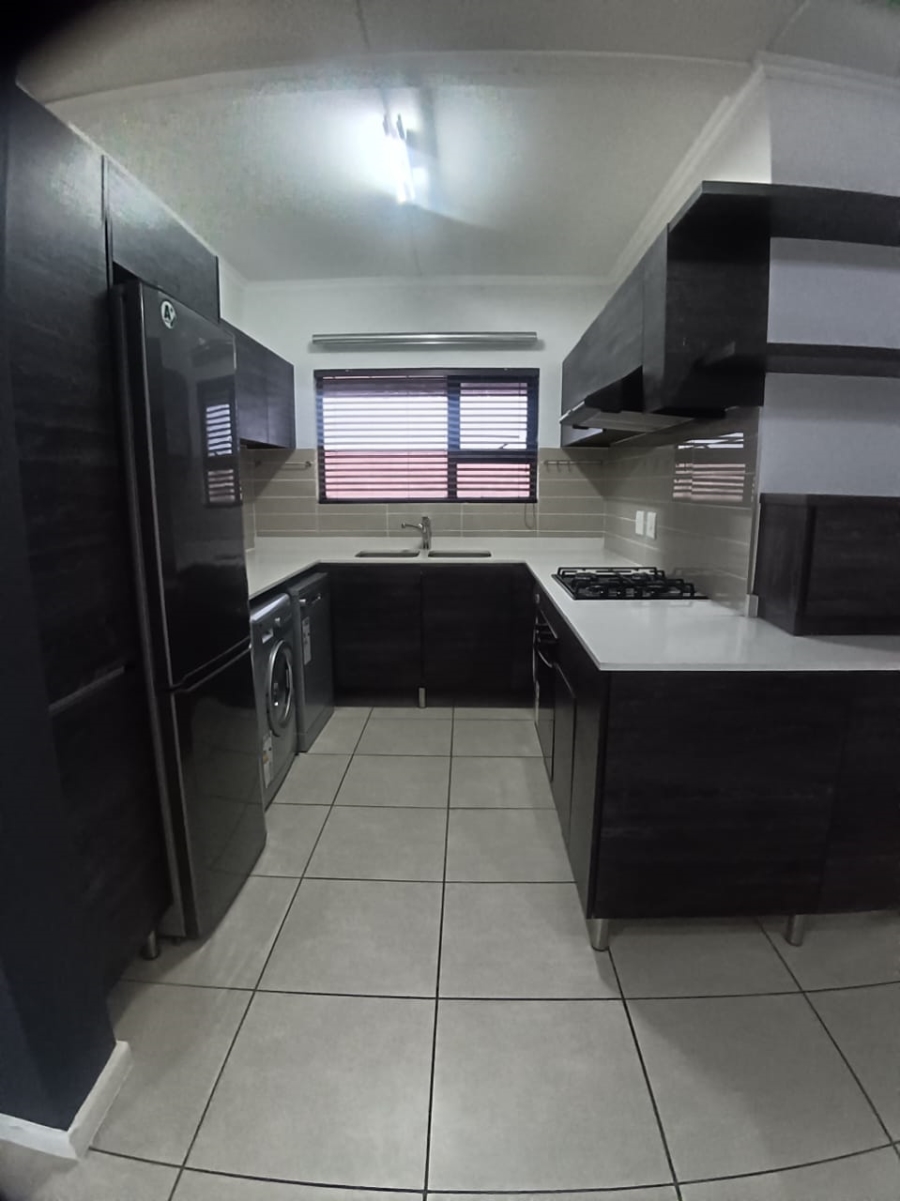 To Let 3 Bedroom Property for Rent in Olivedale Gauteng