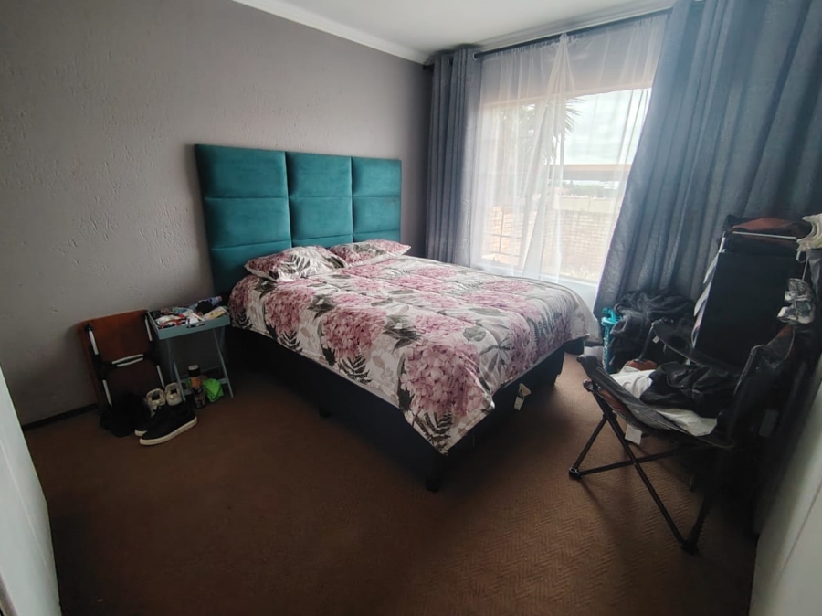 3 Bedroom Property for Sale in Heuwelsig Estate Gauteng