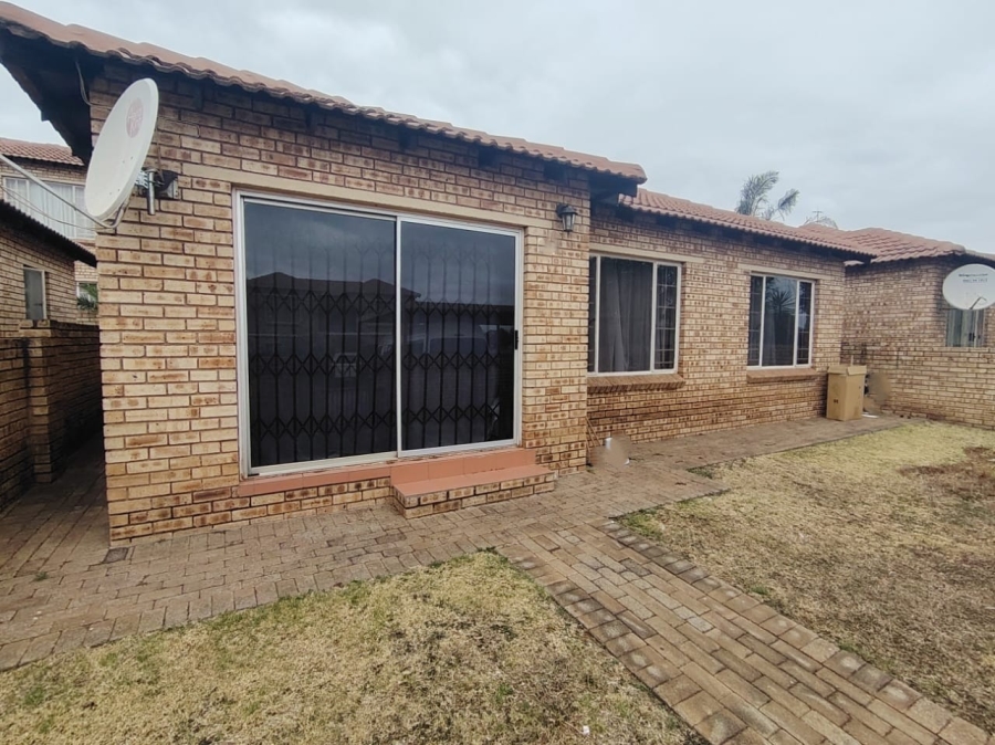 3 Bedroom Property for Sale in Heuwelsig Estate Gauteng