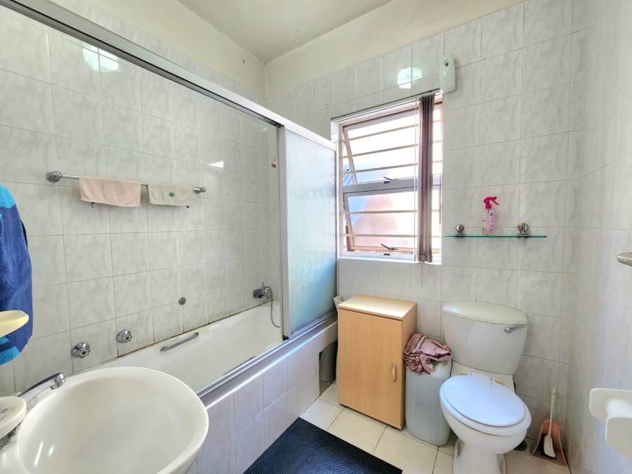 2 Bedroom Property for Sale in Glenanda Gauteng