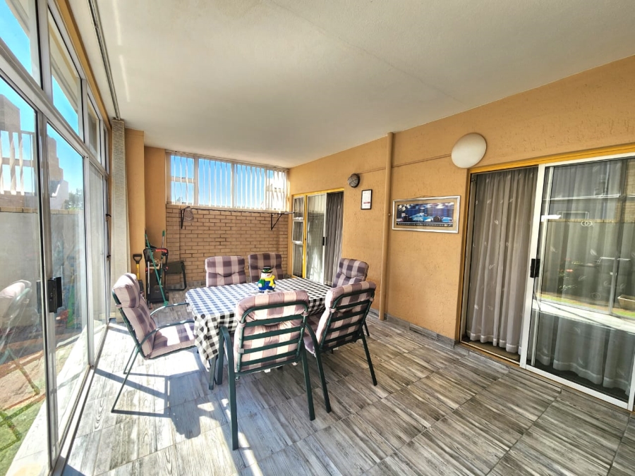 2 Bedroom Property for Sale in Glenanda Gauteng