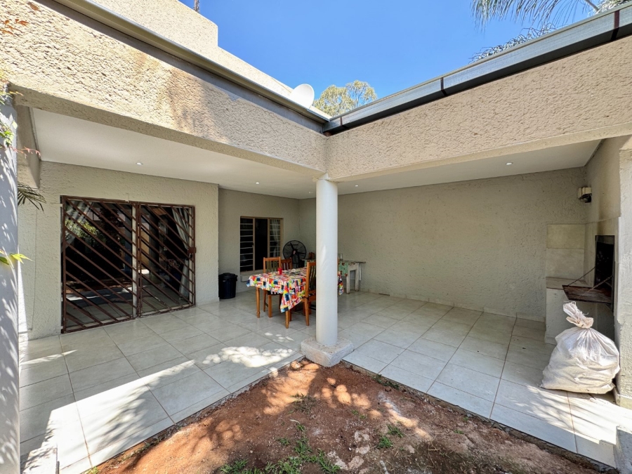 3 Bedroom Property for Sale in Clubview Gauteng