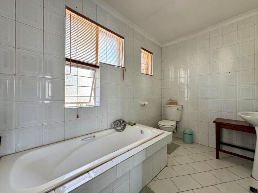 3 Bedroom Property for Sale in Clubview Gauteng