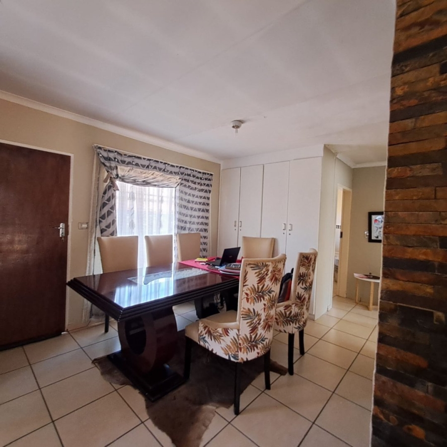 2 Bedroom Property for Sale in Amandasig Gauteng