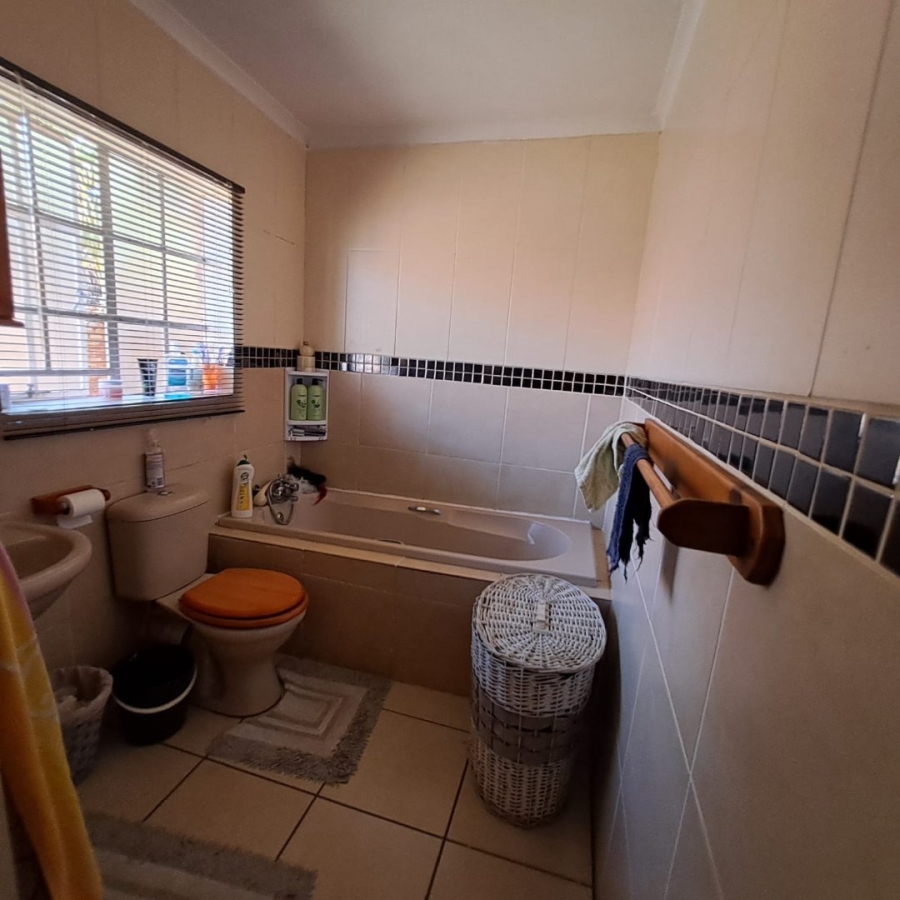 2 Bedroom Property for Sale in Amandasig Gauteng