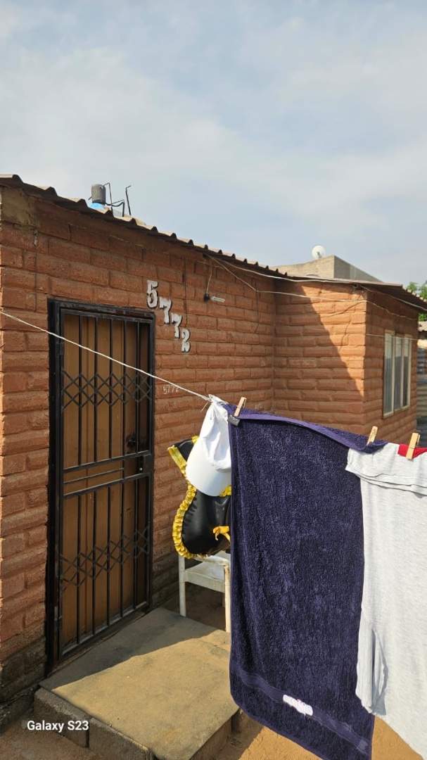 2 Bedroom Property for Sale in Olievenhoutbosch Gauteng