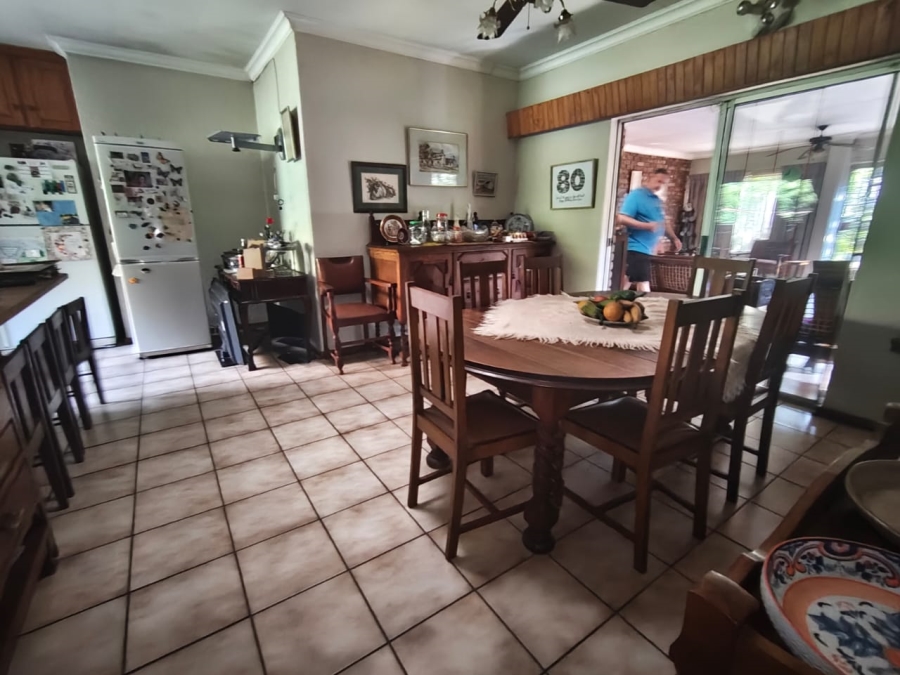 4 Bedroom Property for Sale in Waverley Gauteng