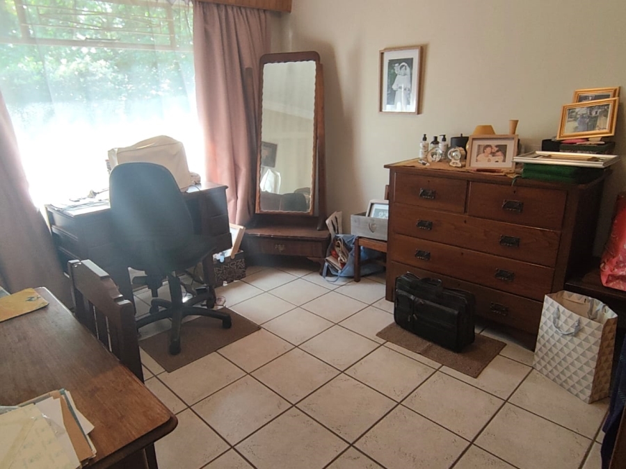 4 Bedroom Property for Sale in Waverley Gauteng