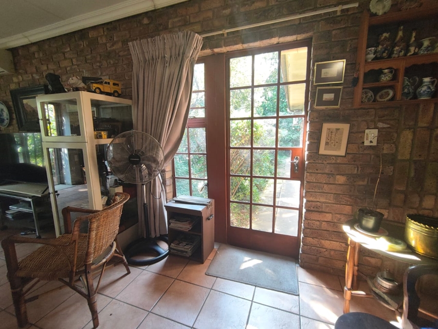 4 Bedroom Property for Sale in Waverley Gauteng