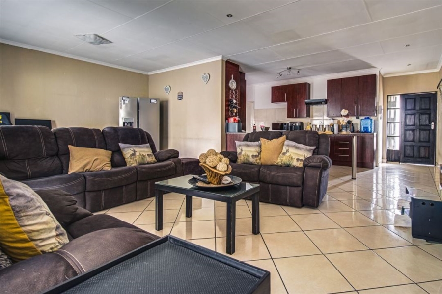 2 Bedroom Property for Sale in Pomona Gauteng