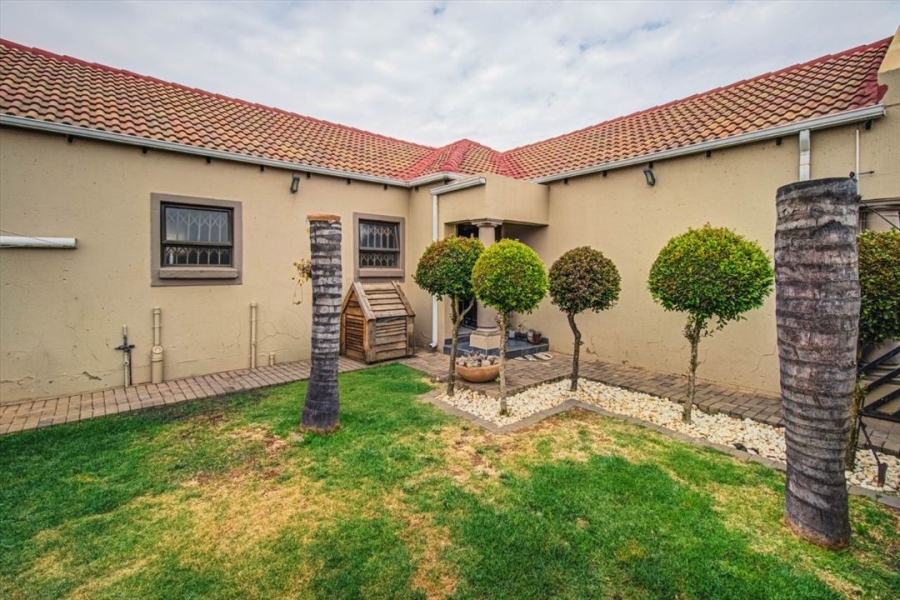2 Bedroom Property for Sale in Pomona Gauteng