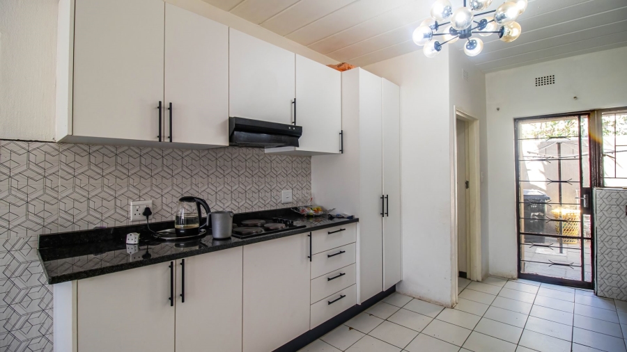 3 Bedroom Property for Sale in Corlett Gardens Gauteng