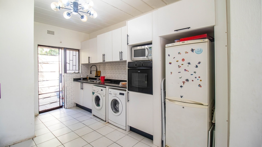 3 Bedroom Property for Sale in Corlett Gardens Gauteng