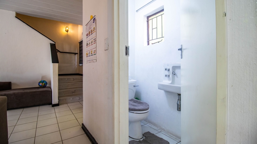 3 Bedroom Property for Sale in Corlett Gardens Gauteng
