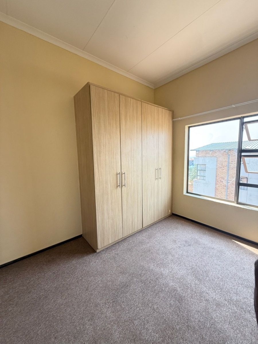 To Let 2 Bedroom Property for Rent in Northwold Gauteng