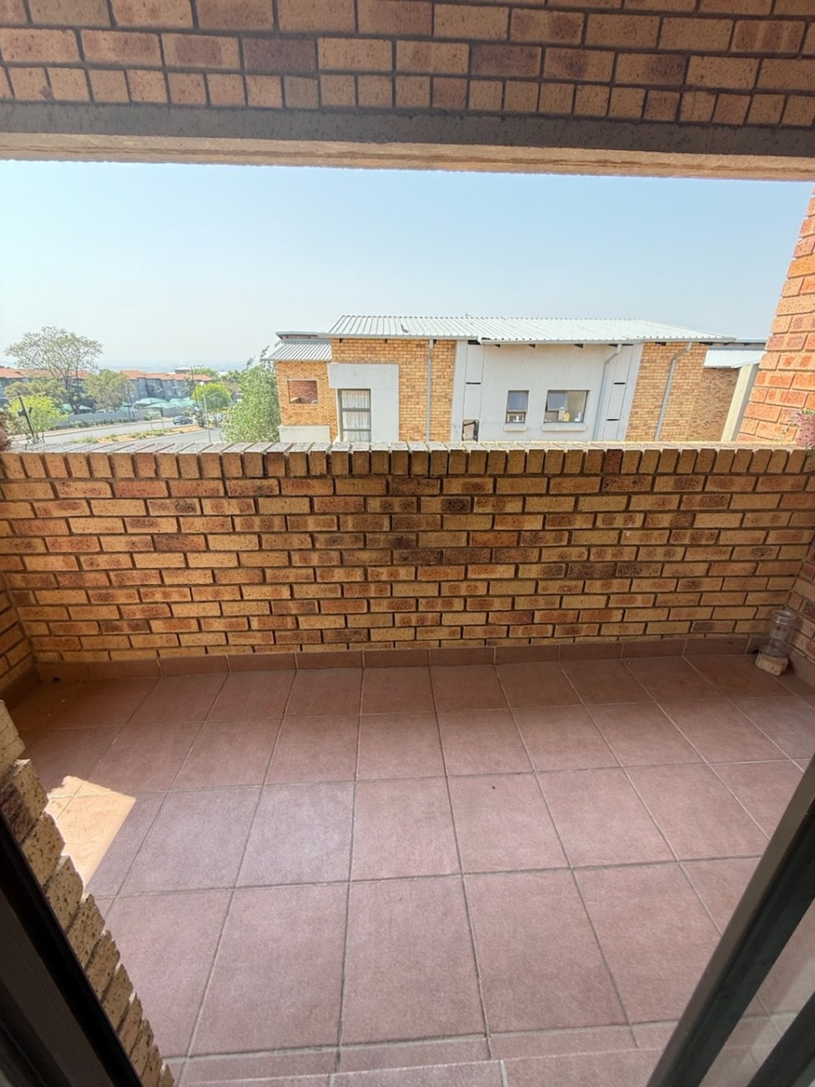 To Let 2 Bedroom Property for Rent in Northwold Gauteng