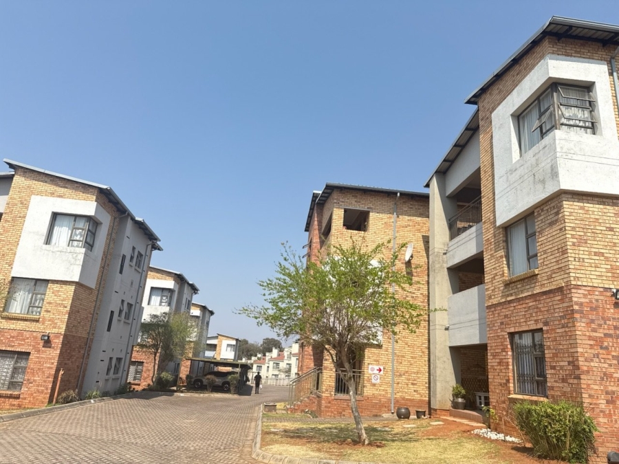 To Let 2 Bedroom Property for Rent in Northwold Gauteng