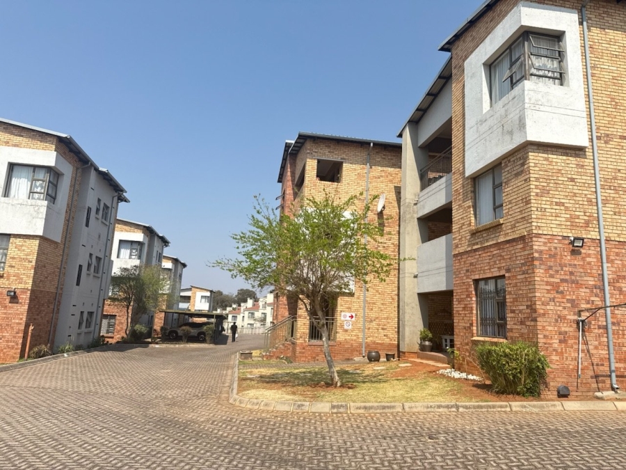 To Let 2 Bedroom Property for Rent in Northwold Gauteng