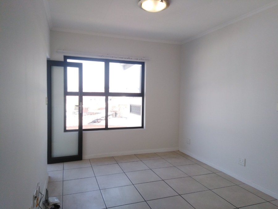 1 Bedroom Property for Sale in Olivedale Gauteng