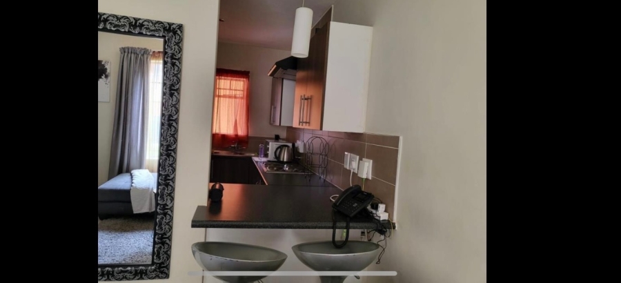 To Let  Bedroom Property for Rent in Monavoni Gauteng