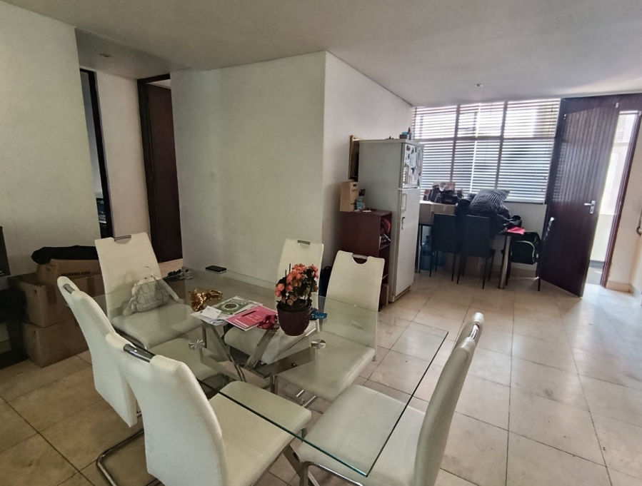 To Let 2 Bedroom Property for Rent in Illovo Gauteng