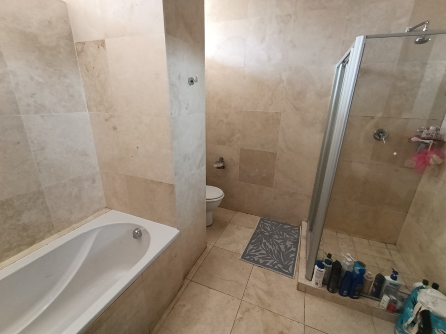 To Let 2 Bedroom Property for Rent in Illovo Gauteng