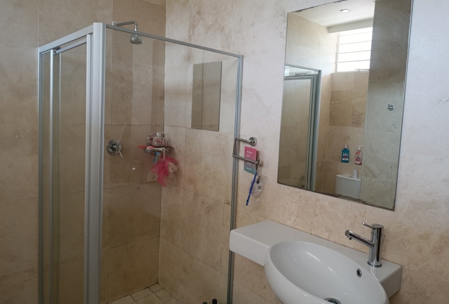To Let 2 Bedroom Property for Rent in Illovo Gauteng