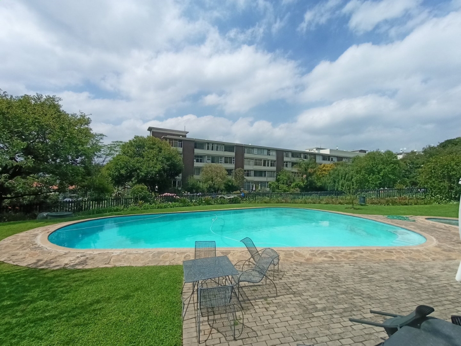 To Let 2 Bedroom Property for Rent in Illovo Gauteng
