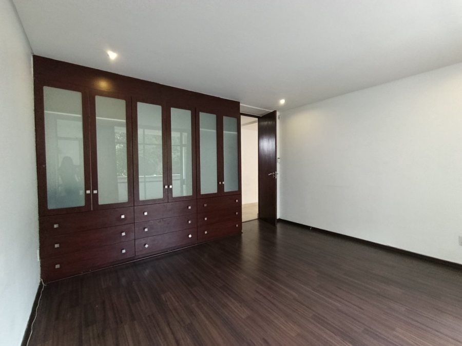 To Let 2 Bedroom Property for Rent in Illovo Gauteng