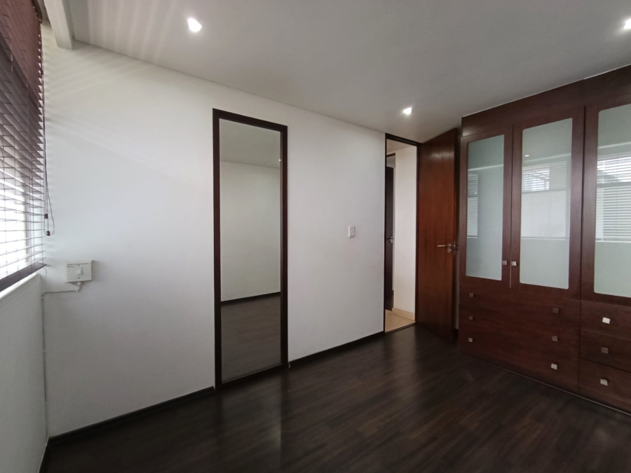 To Let 2 Bedroom Property for Rent in Illovo Gauteng